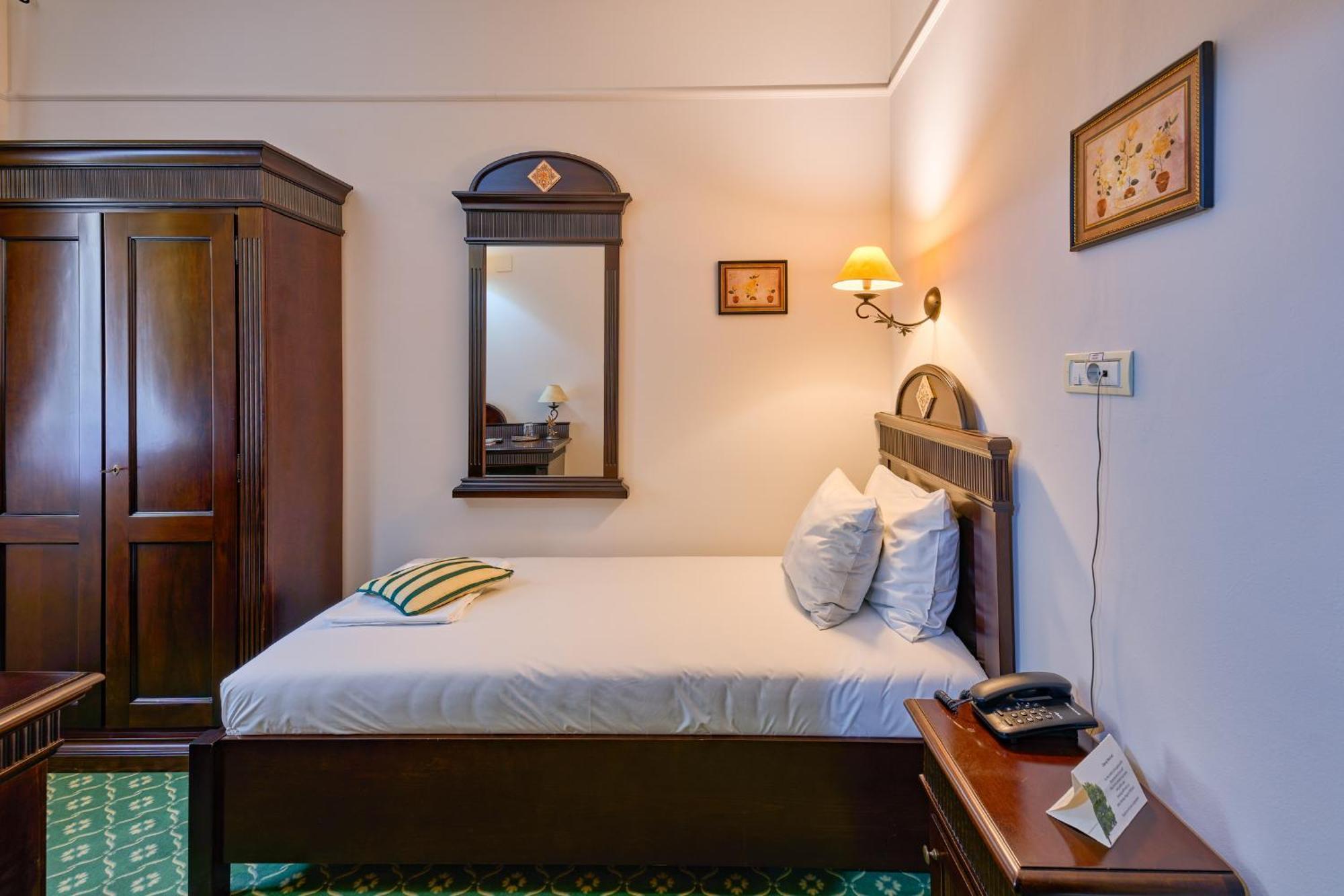 Hotel Classico Тимишоара Экстерьер фото