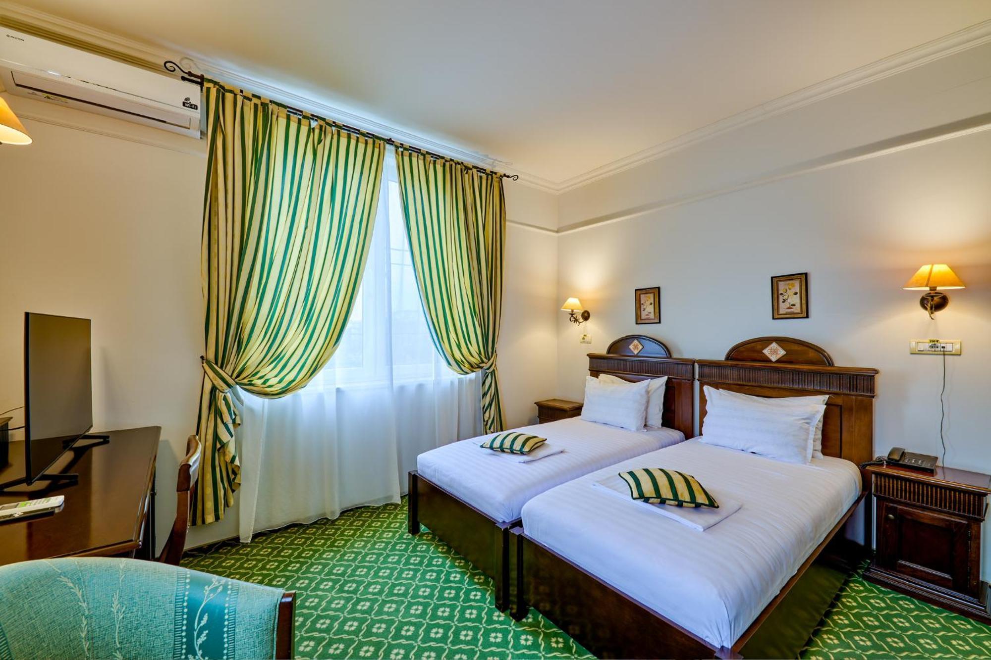 Hotel Classico Тимишоара Экстерьер фото