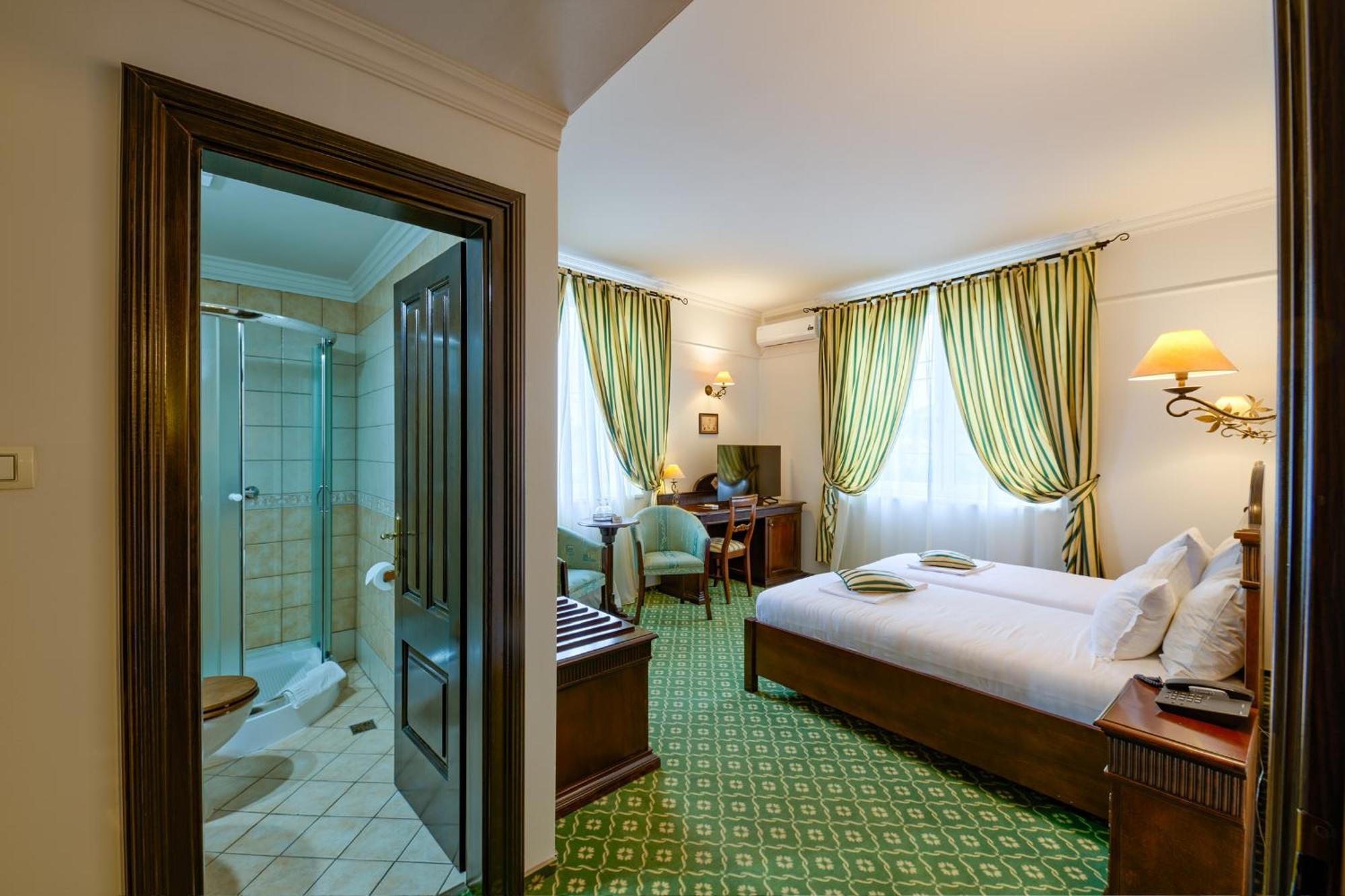 Hotel Classico Тимишоара Экстерьер фото
