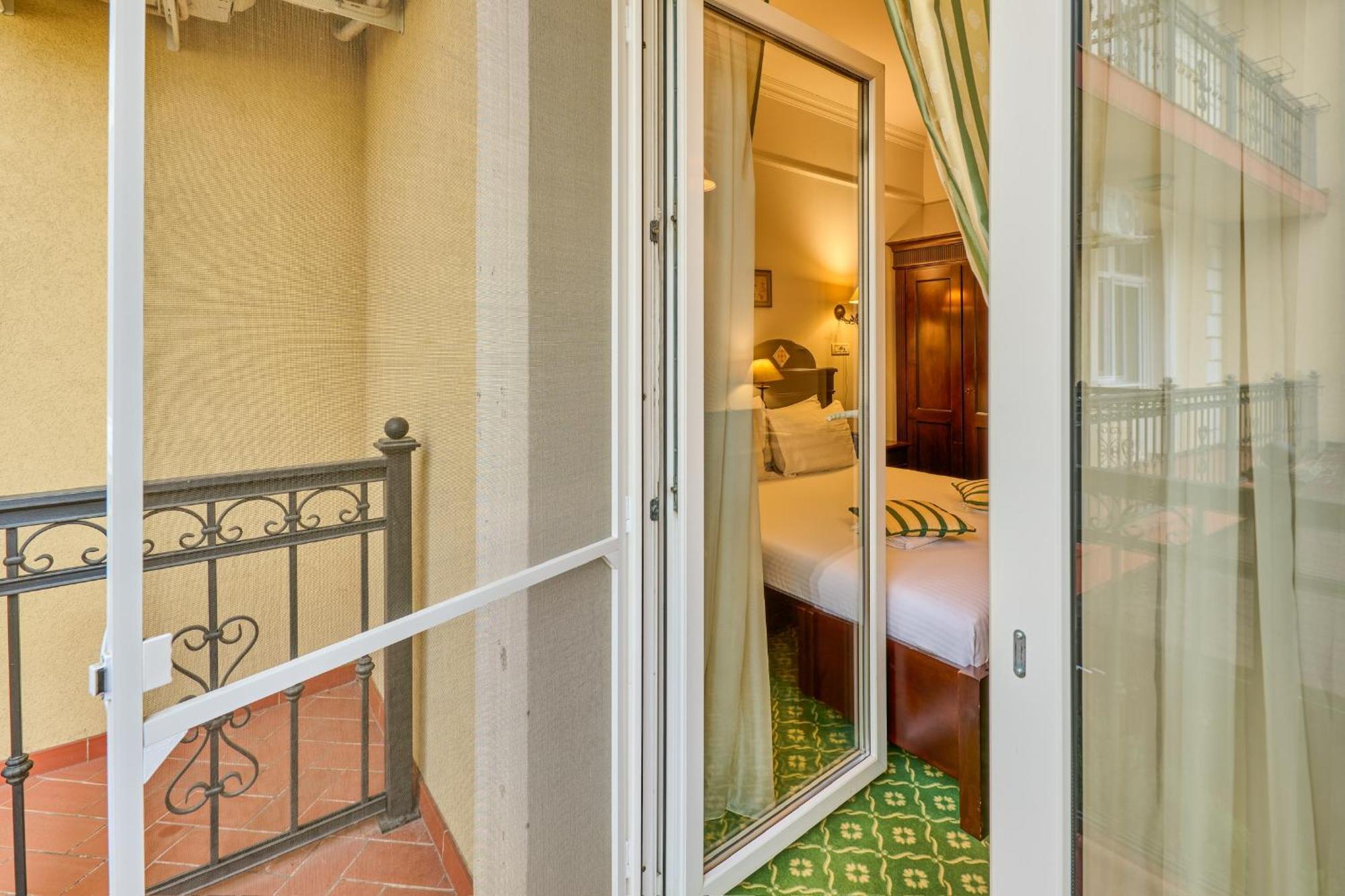 Hotel Classico Тимишоара Экстерьер фото
