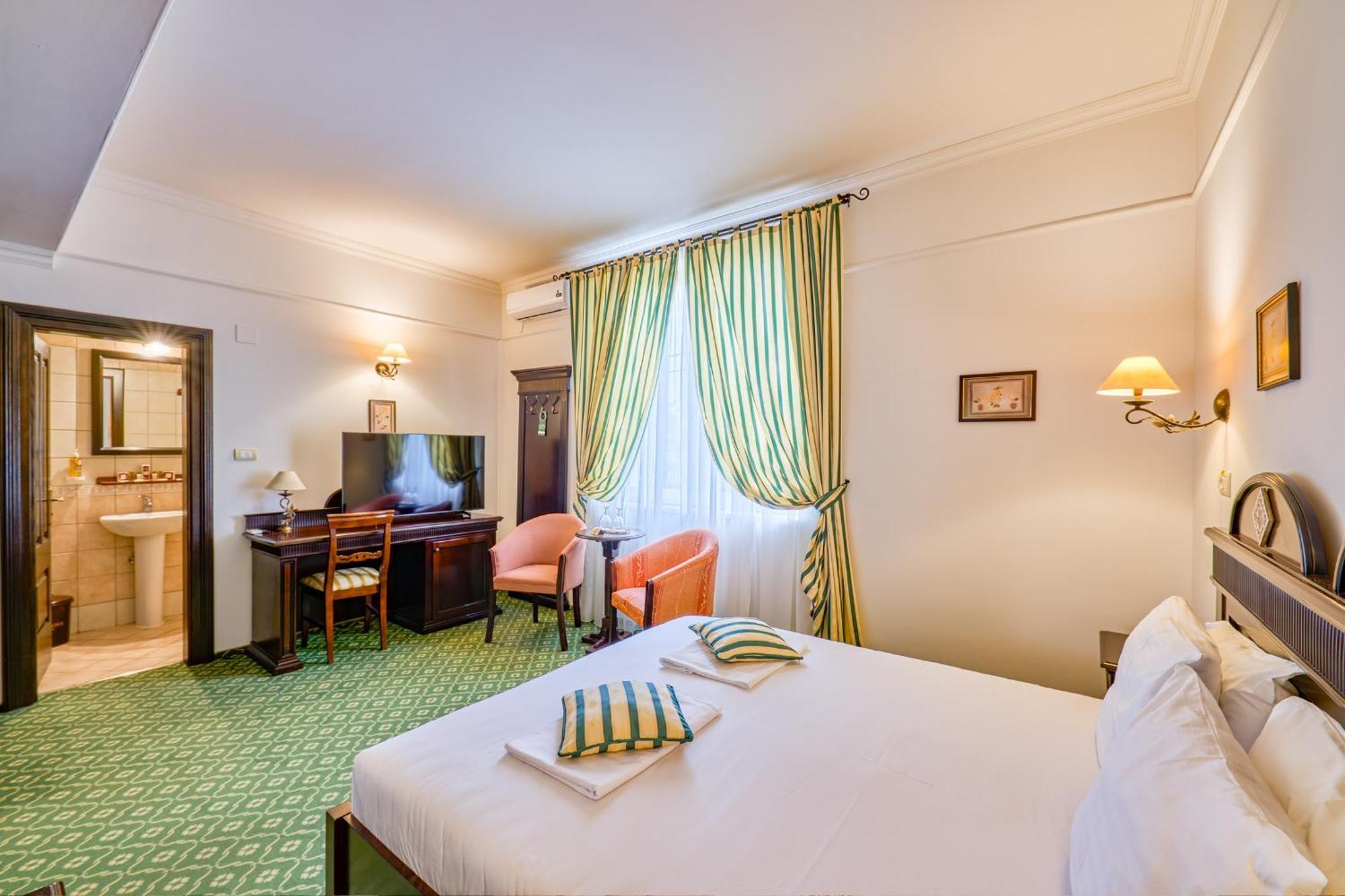 Hotel Classico Тимишоара Экстерьер фото