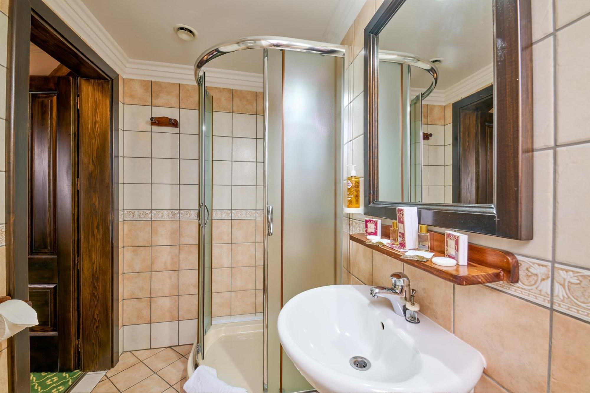 Hotel Classico Тимишоара Экстерьер фото