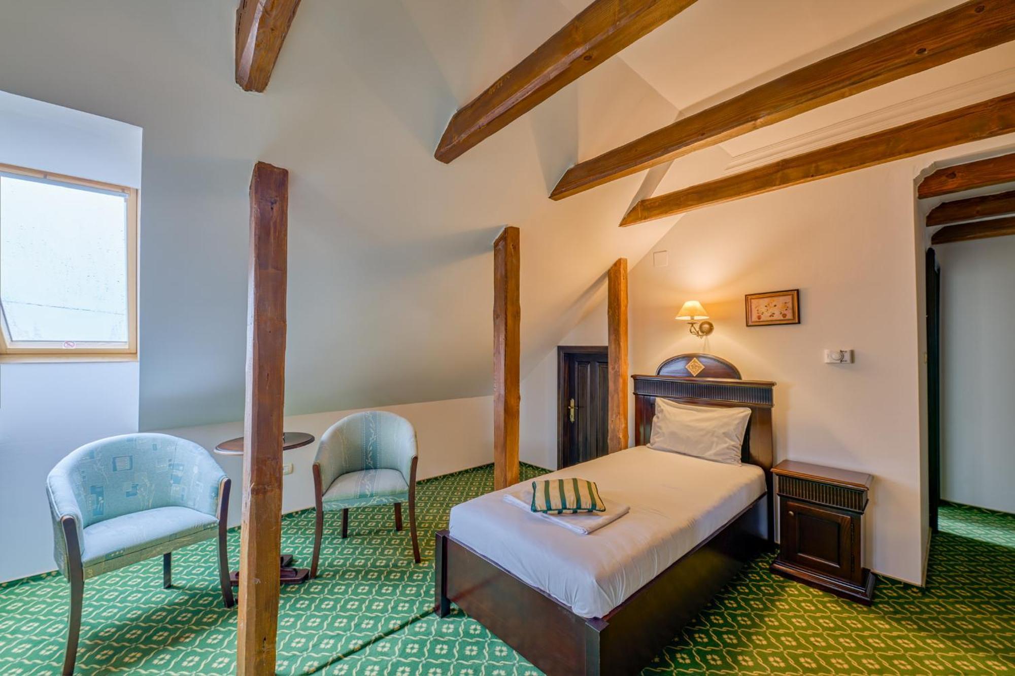 Hotel Classico Тимишоара Экстерьер фото